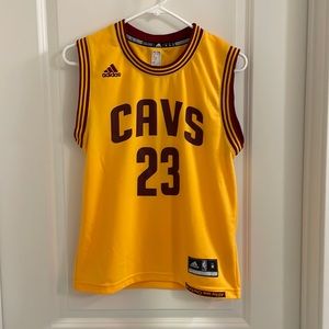 NBA Cavs/James basketball jersey, youth size medium
